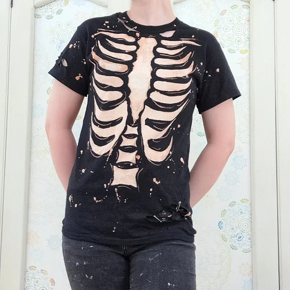 Skeleton Ribcage Shirt - Picture 3 of 6